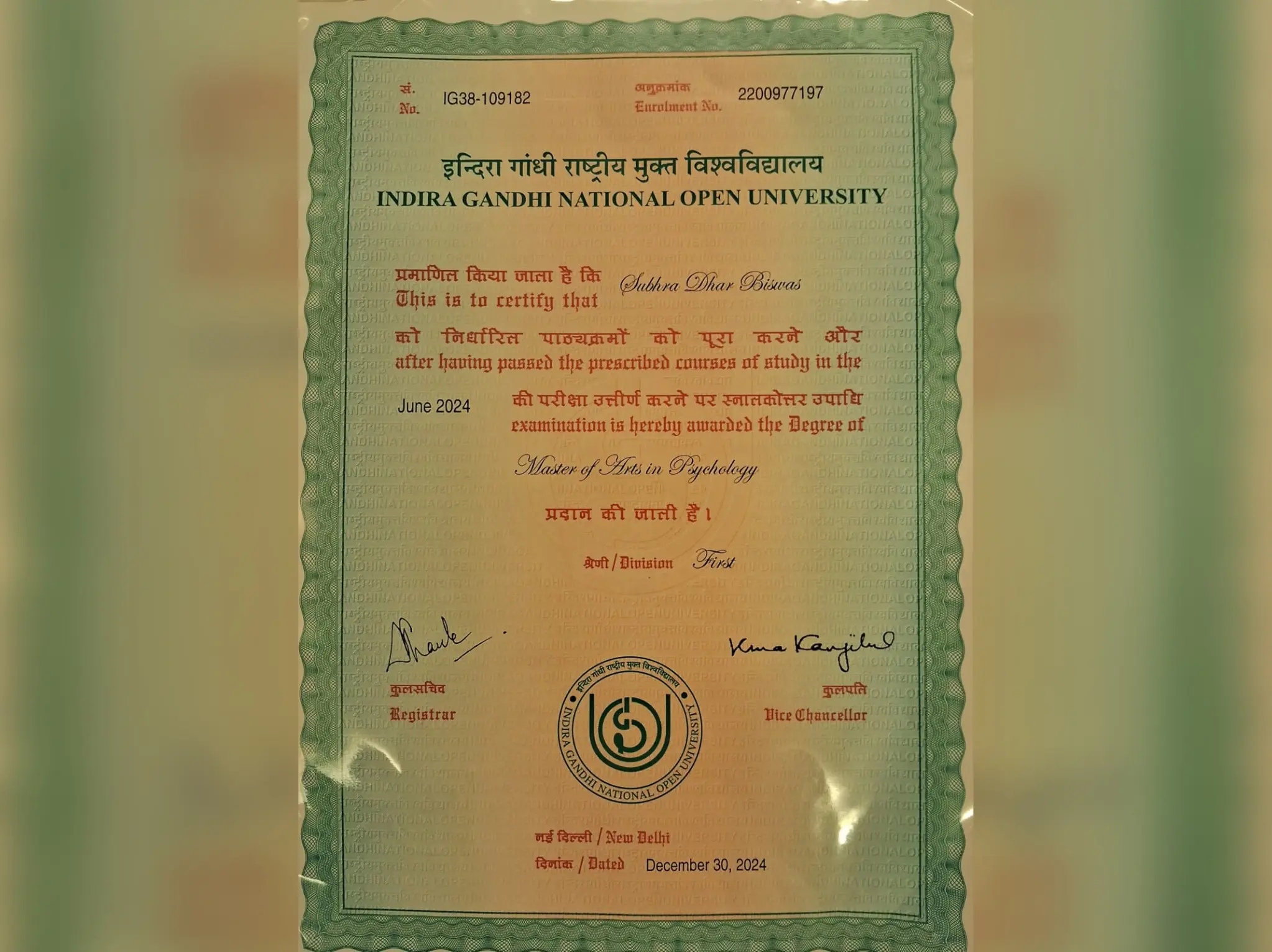 therapist subhra dhar psychology master degree certification